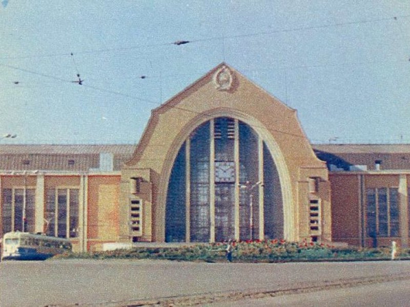 1949-год-Восстановленное-здание-киевского-железнодорожного-вокзала.jpg